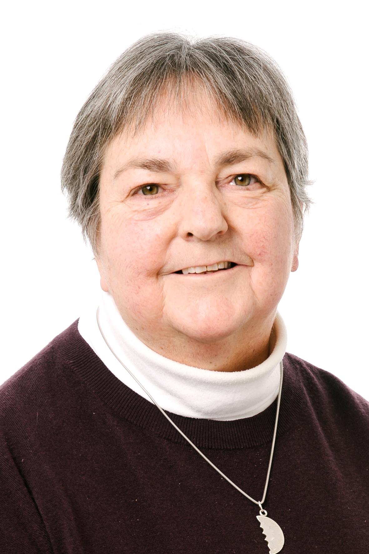 Dr Yvonne Findlay  