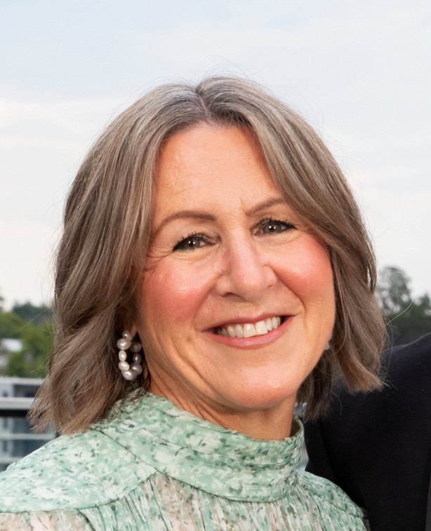 Mrs Andrea Tweedy  